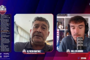记者：目前最好的选手可能是梅西或亚马尔，他们能改变比赛